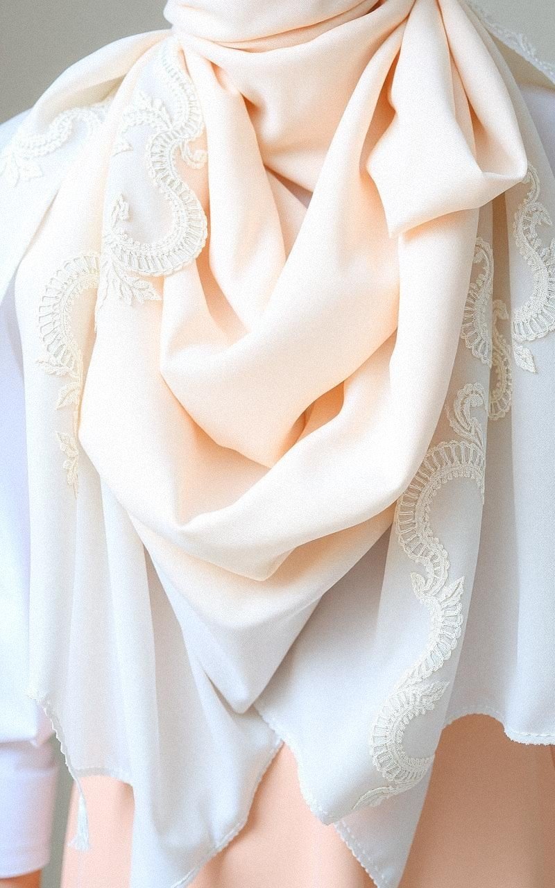 Delicate Lace-Inspired Embroidery On Scarves